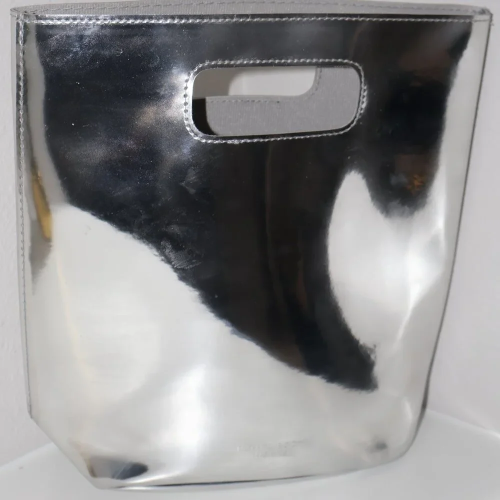 Bath & Body Works Silver reusable gift bag - Picture 6 of 9